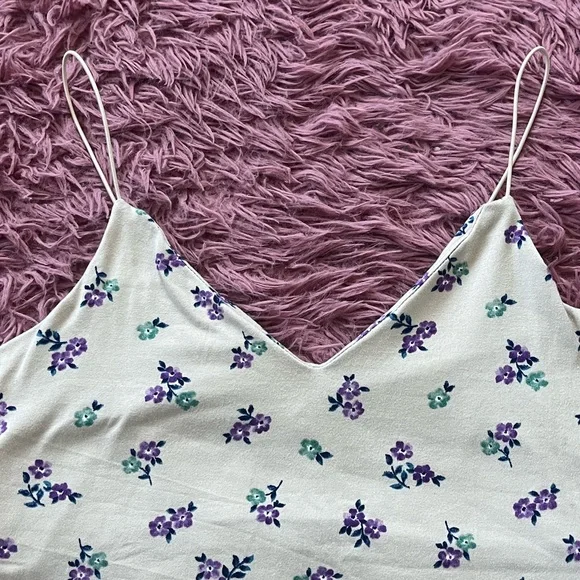 floral tank top - Picture 2 of 4